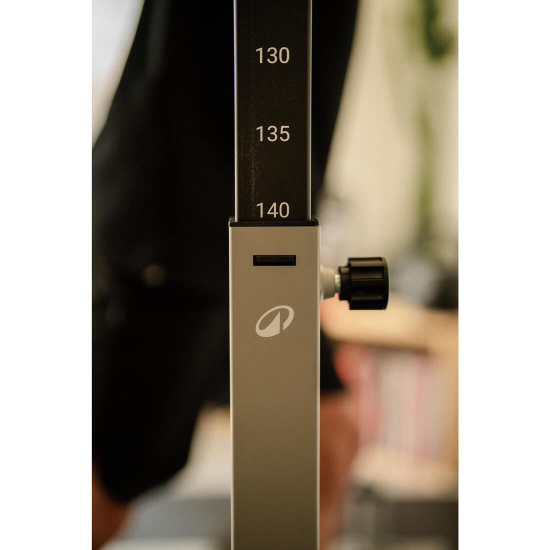 Rack de musculation 120 kg pliable en 2 sec et ultra-compact