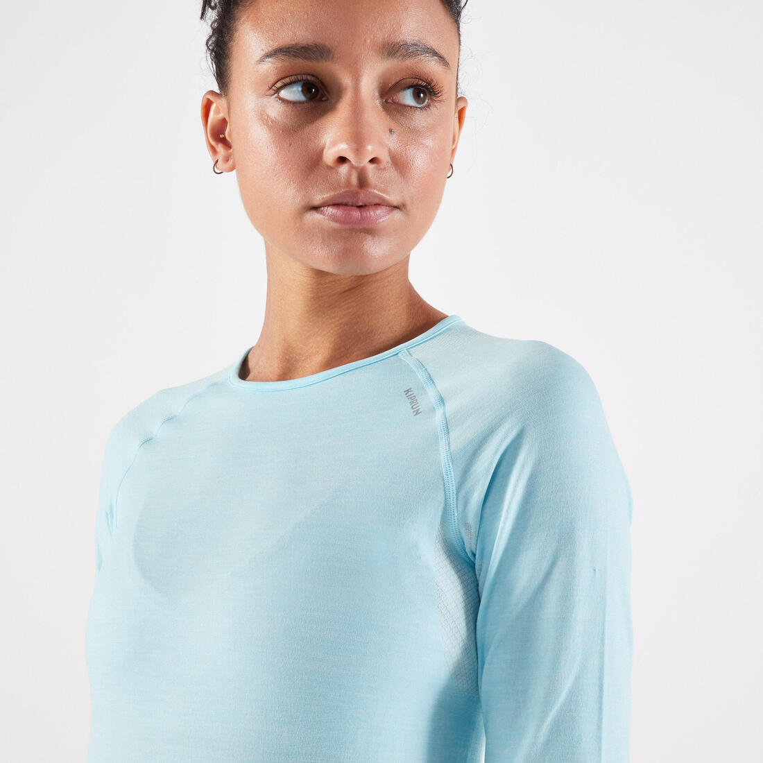 TEE SHIRT RUNNING MANCHES LONGUES FEMME RESPIRANT KIPRUN SKINCARE LIGHT