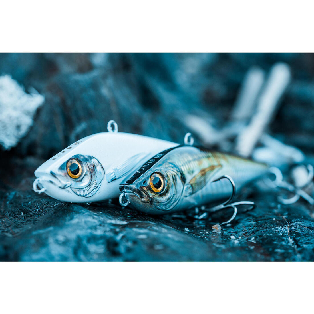 Poisson nageur AJIVIB 100 US AJI au leurre en mer