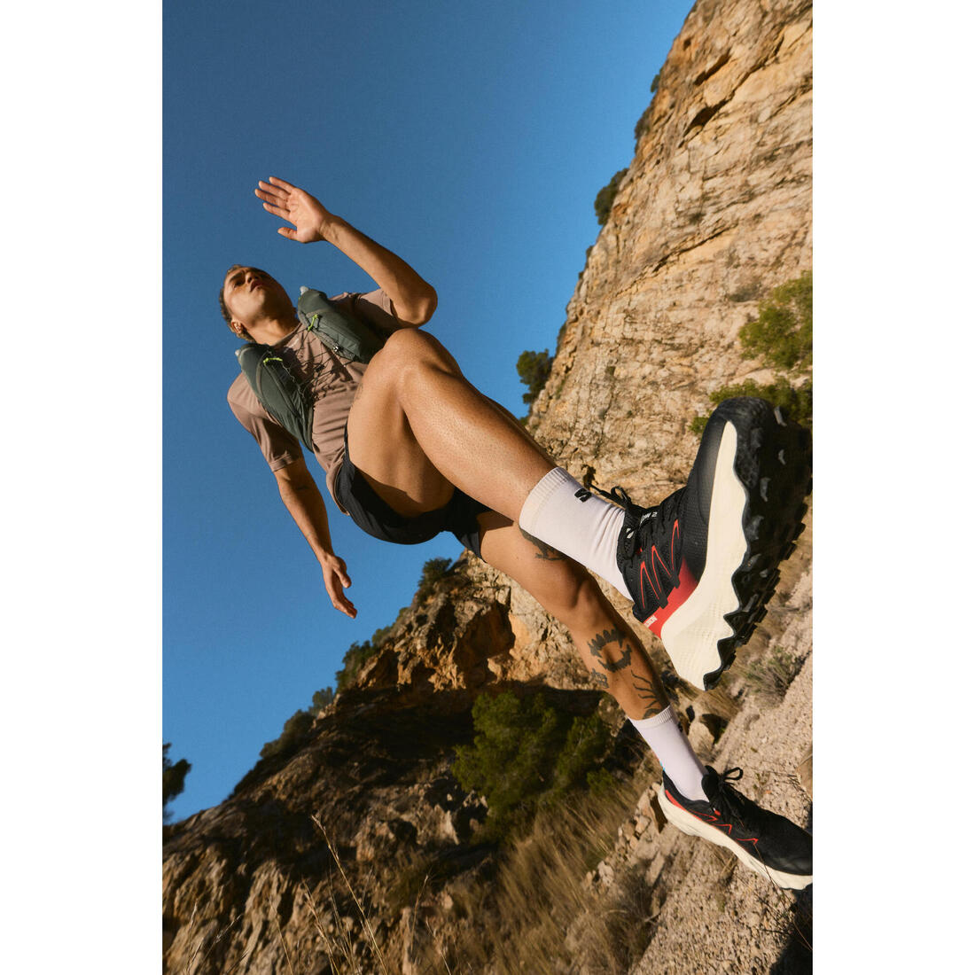 Chaussures de running trail homme, Salomon ultra flow 2, noir blanc et