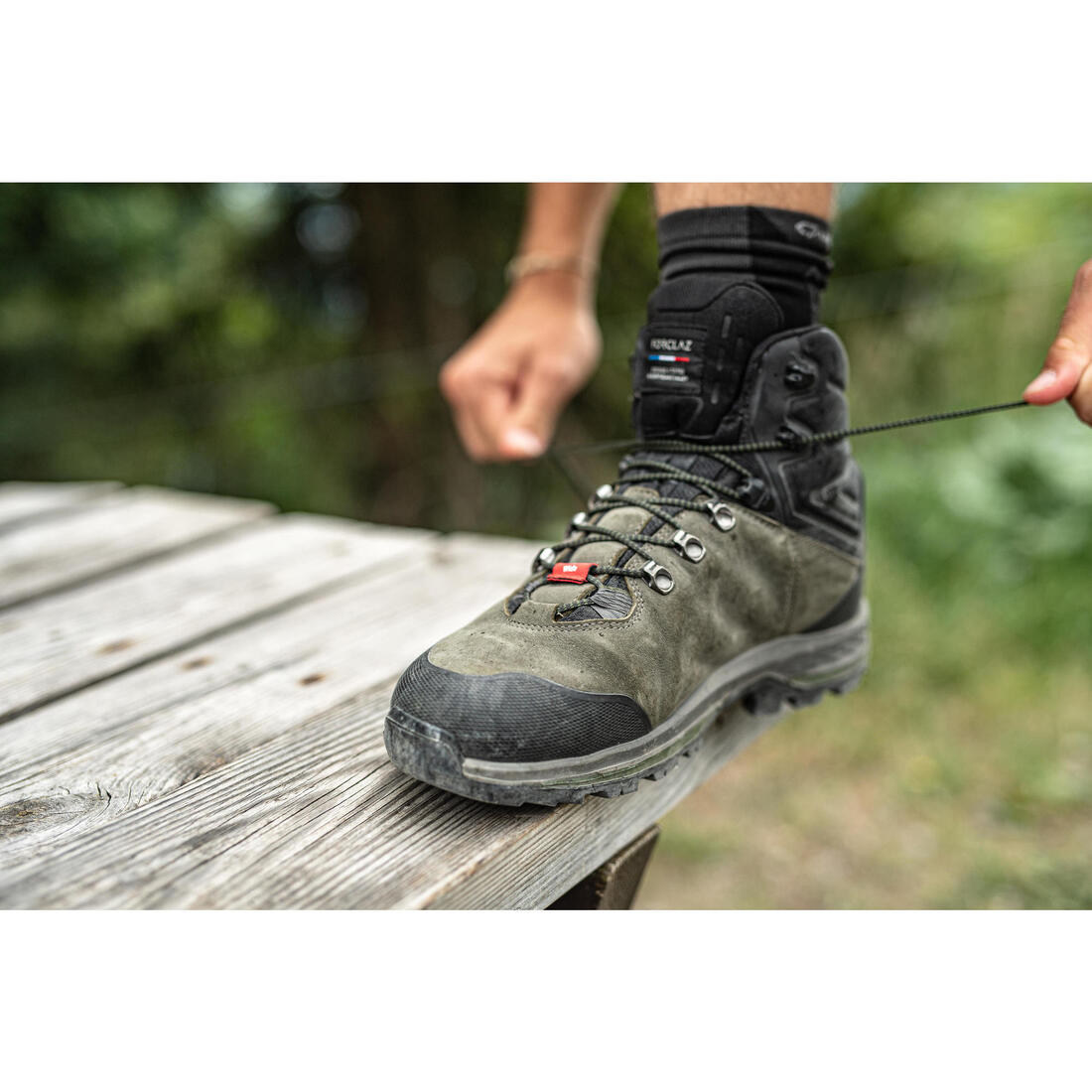 CHAUSSURES TREKKING CUIR IMPERMÉABLES - MT100 - HOMME HAUTE LARGE