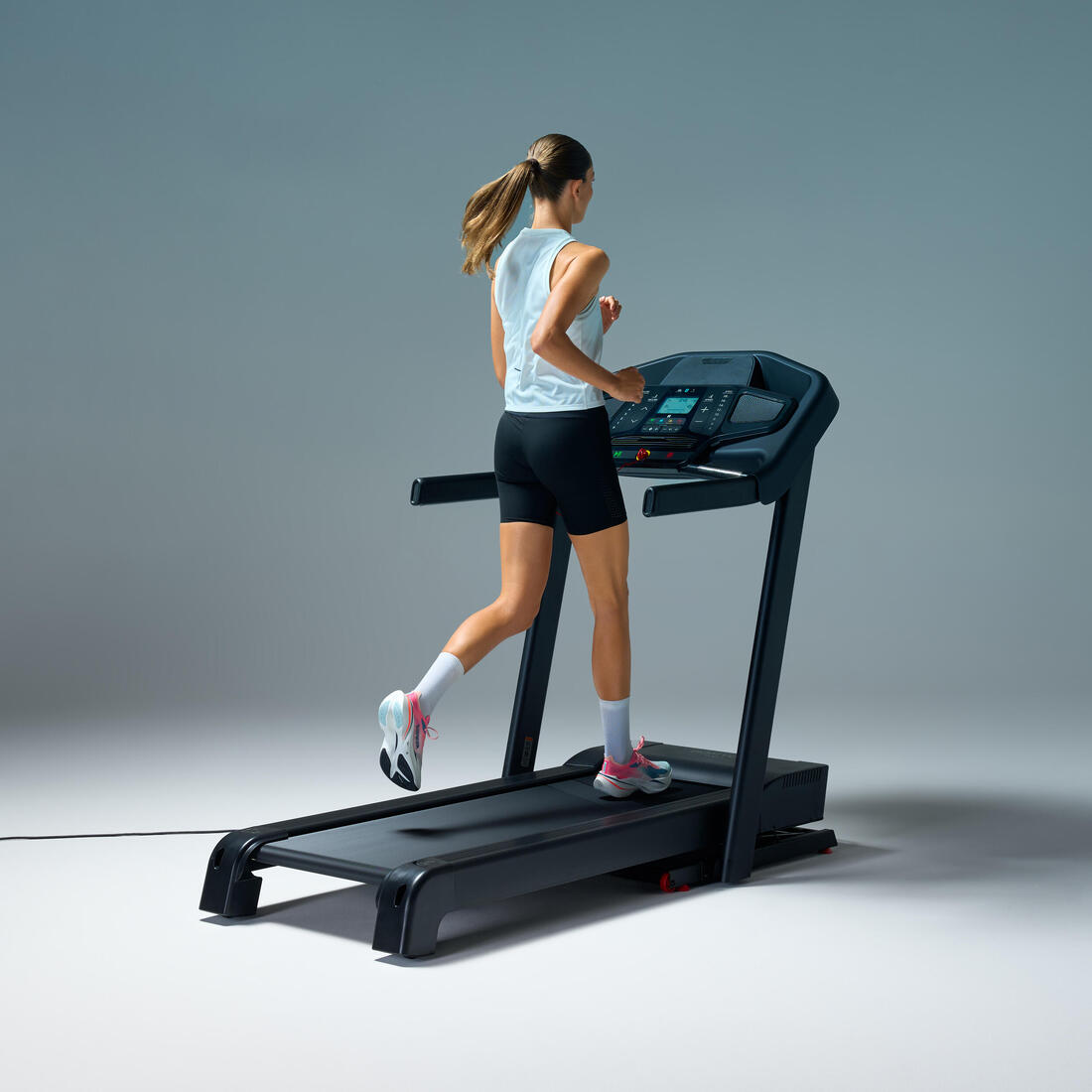 Tapis de course pliable et inclinable 18km/h, T900D