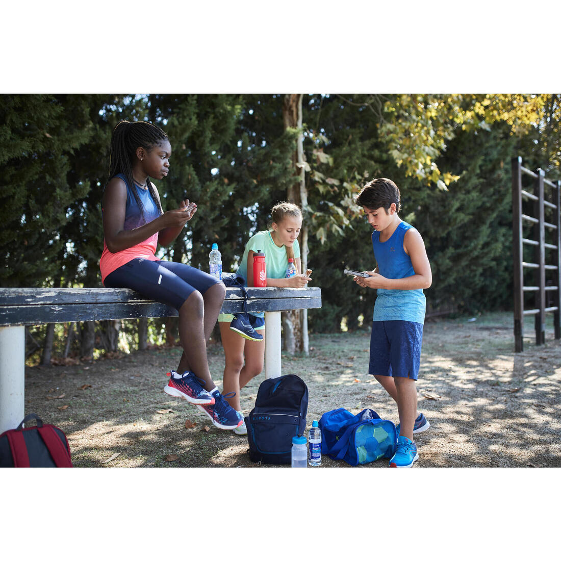 Débardeur running - athlétisme respirant garçon KIPRUN CARE bleu et rouge