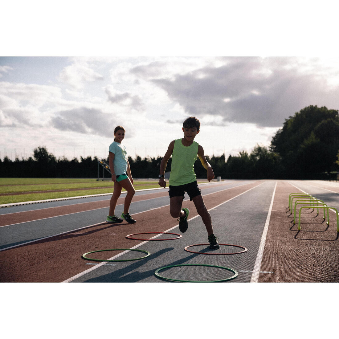Chaussures de running Enfant - KIPRUN K500 FAST noires et jaunes