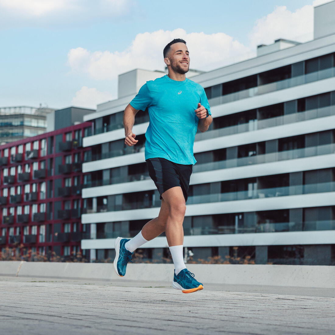 CHAUSSURE DE RUNNING DYNAMIQUE HOMME ASICS DYNABLAST 5