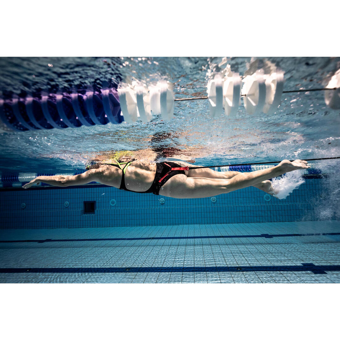 Maillot de bain de natation femme une pièce laïa noir et