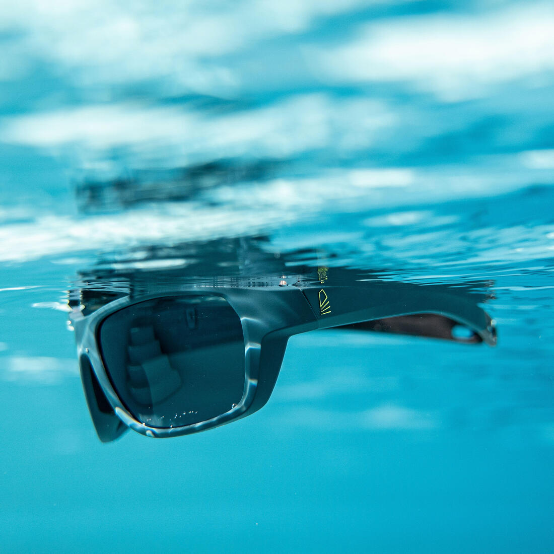 Lunettes de soleil polarisées flottantes voile adulte 500 taille M noir