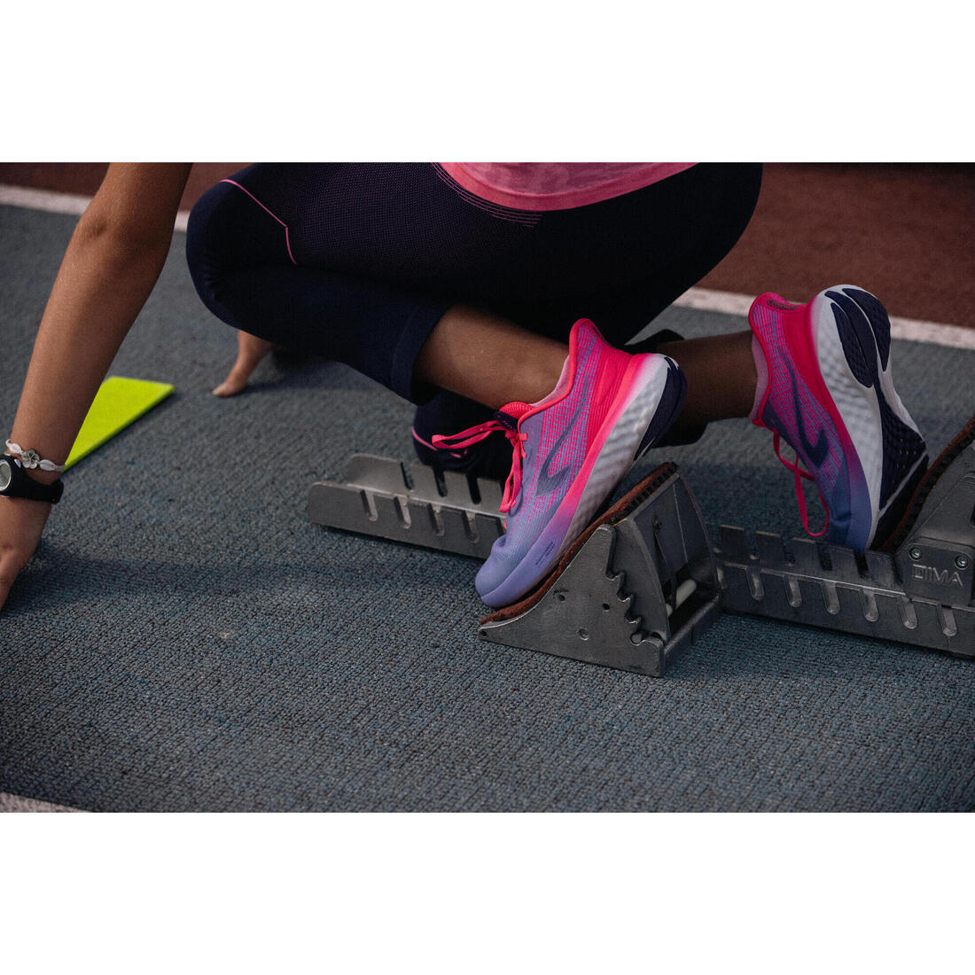 Chaussures de running Enfant - KIPRUN K500 FAST noires et jaunes