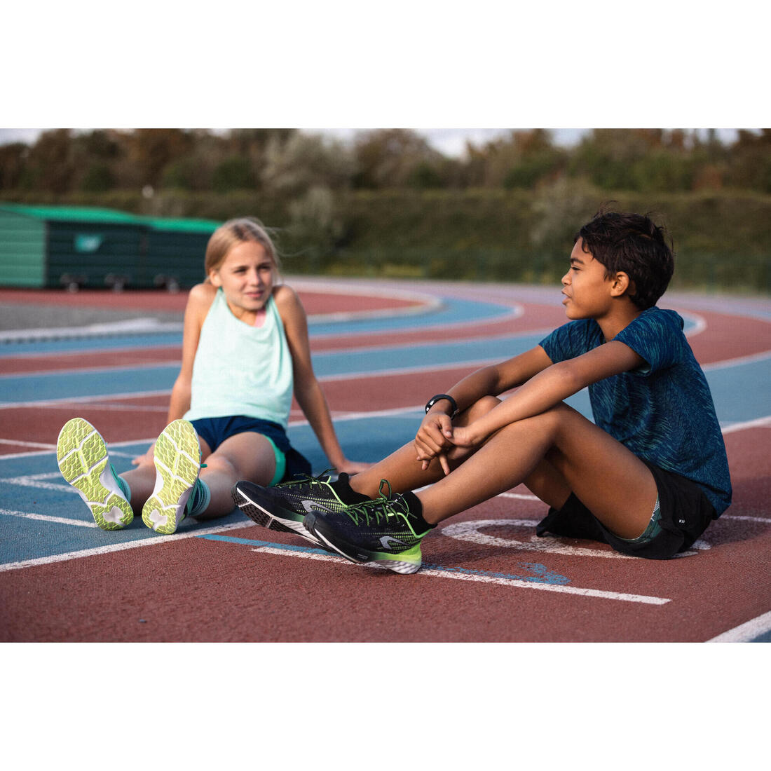 Chaussures de running Enfant - KIPRUN K500 FAST noires et jaunes