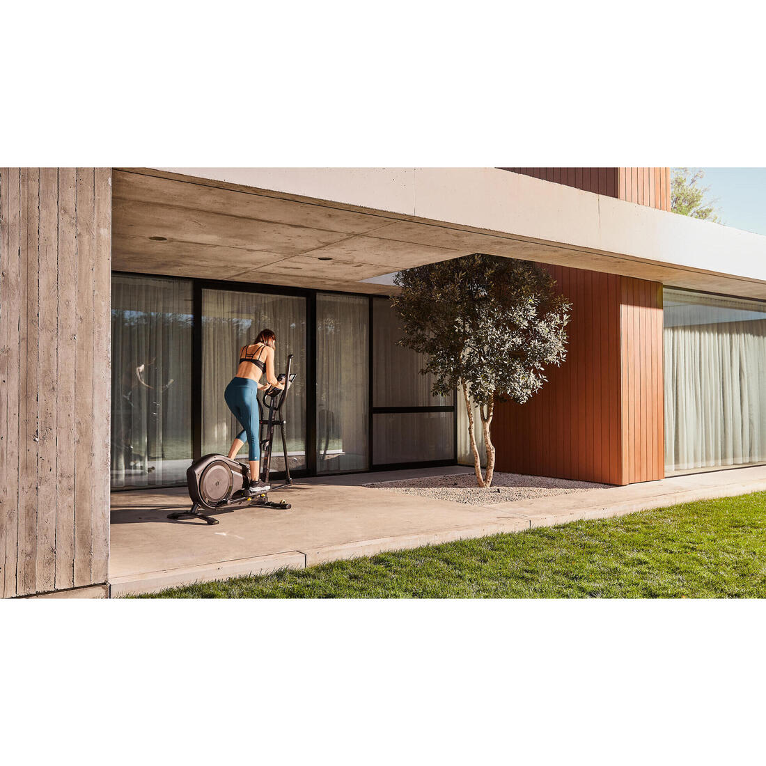 Vélo elliptique EL520B auto-alimenté et connecté Kinomap