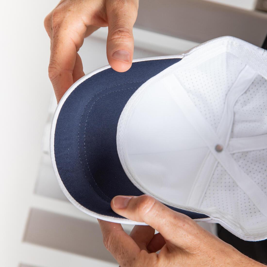 CASQUETTE DE SPORT ARTENGO TC 900 BLANC MARINE T56