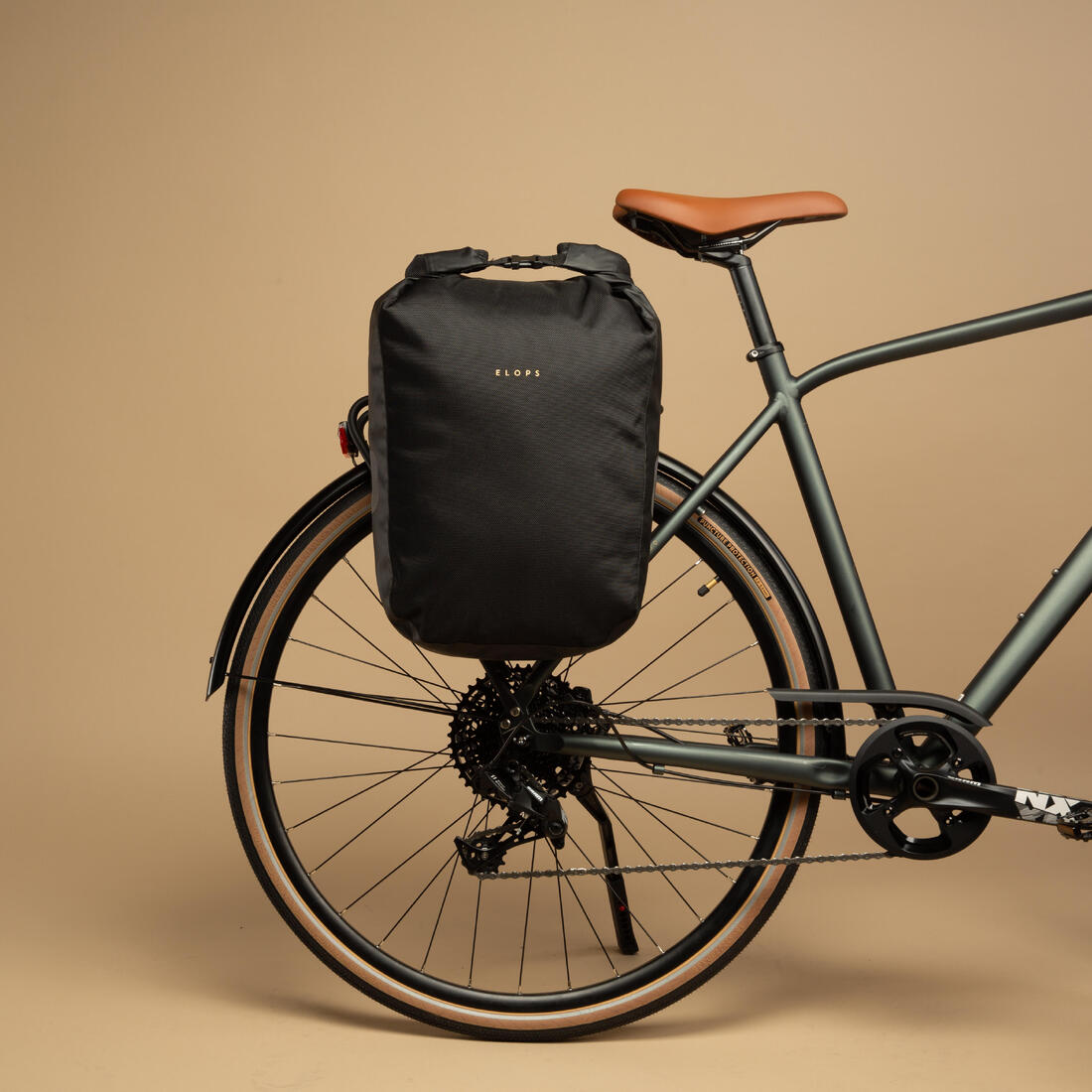 SACOCHE  VELO  500 SUR PORTE BAGAGE 20L  IMPERMÉABLE BLEUE