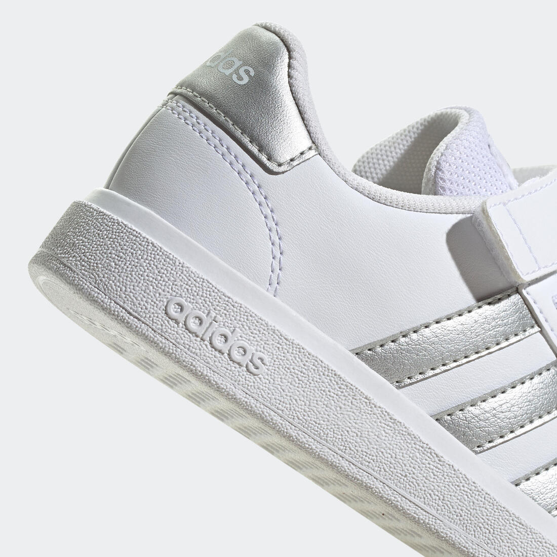 Baskets à scratch enfant - ADIDAS GRAND COURT blanc/nacre