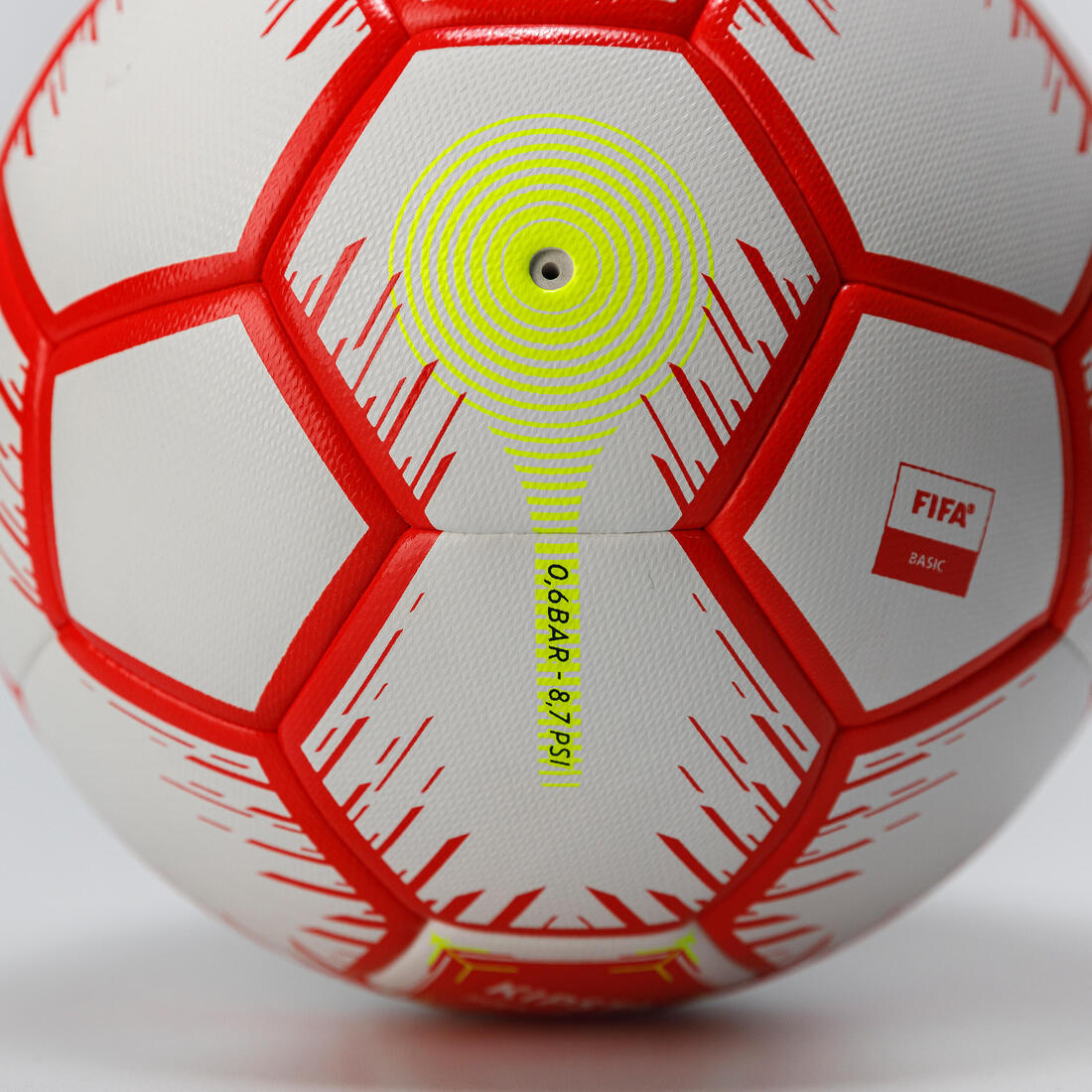 Ballon de Futsal taille 4 (périmètre 63cm) Rouge et blanc