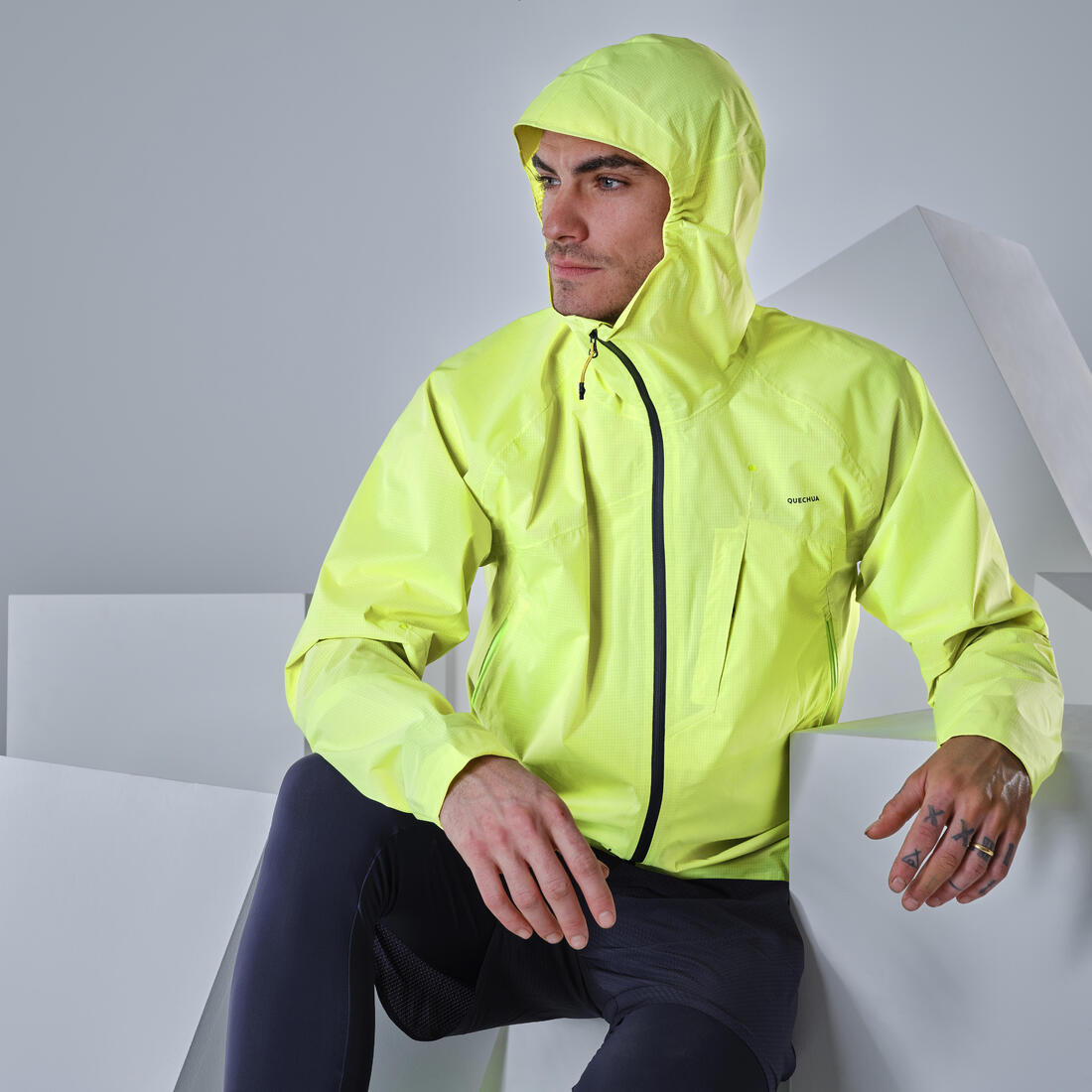 Veste imperméable ultra légère de randonnée rapide - FH 500 - homme  Jaune