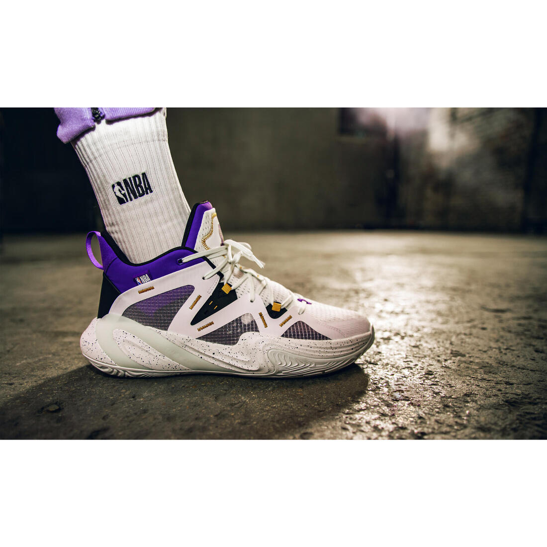 CHAUSSURES DE BASKETBALL LOS ANGELES LAKERS HOMME/FEMME -  900 NBA MID-3 BLANC