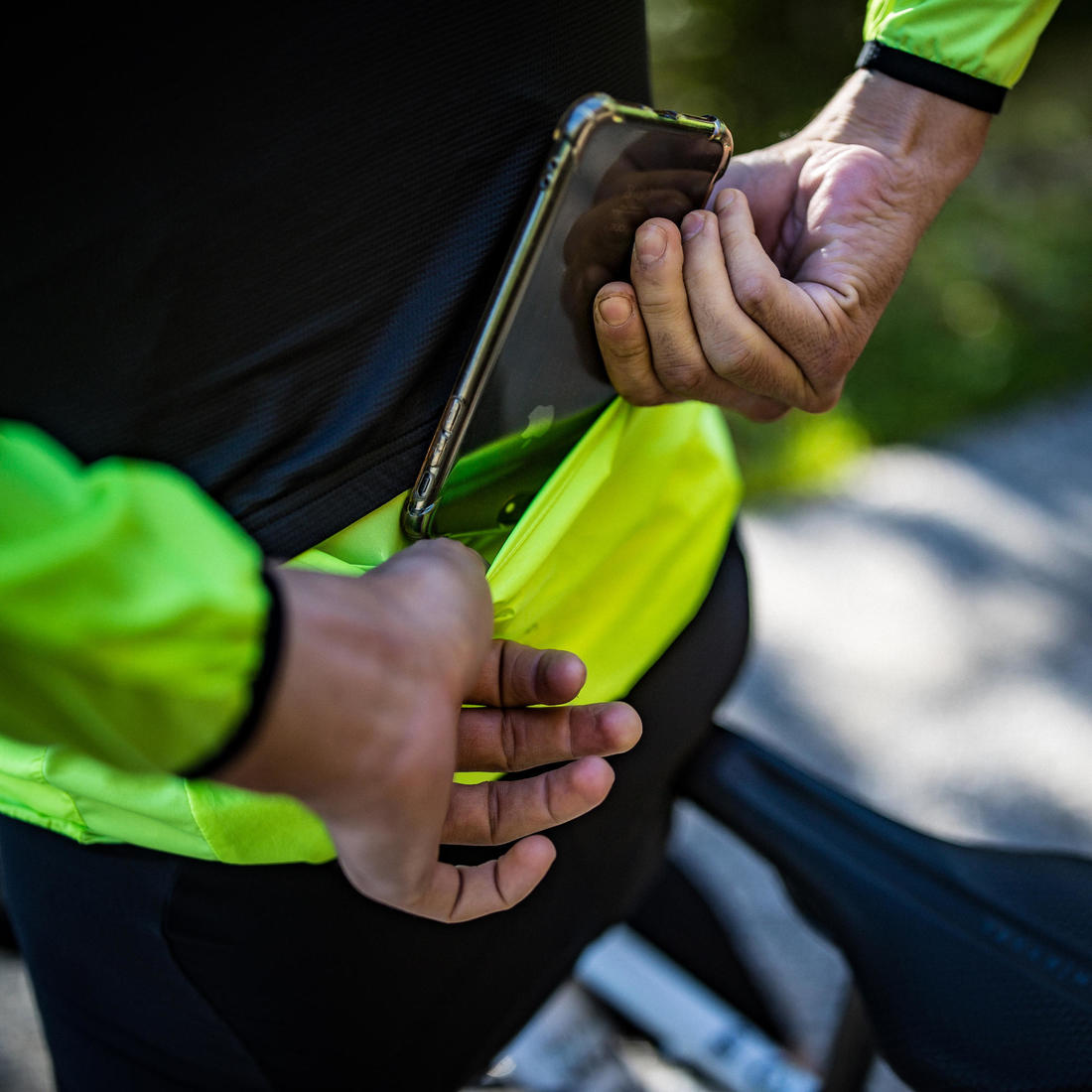 COUPE-VENT VELO ROUTE MANCHES LONGUES HOMME - RACER ULTRA-LIGHT