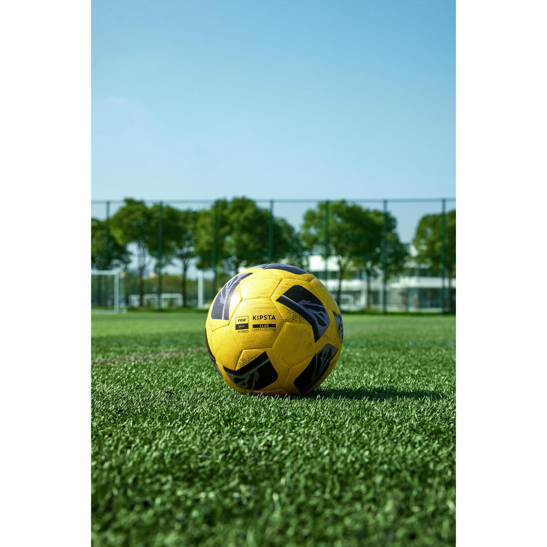 Ballon de football Hybride FIFA BASIC CLUB BALL taille 5