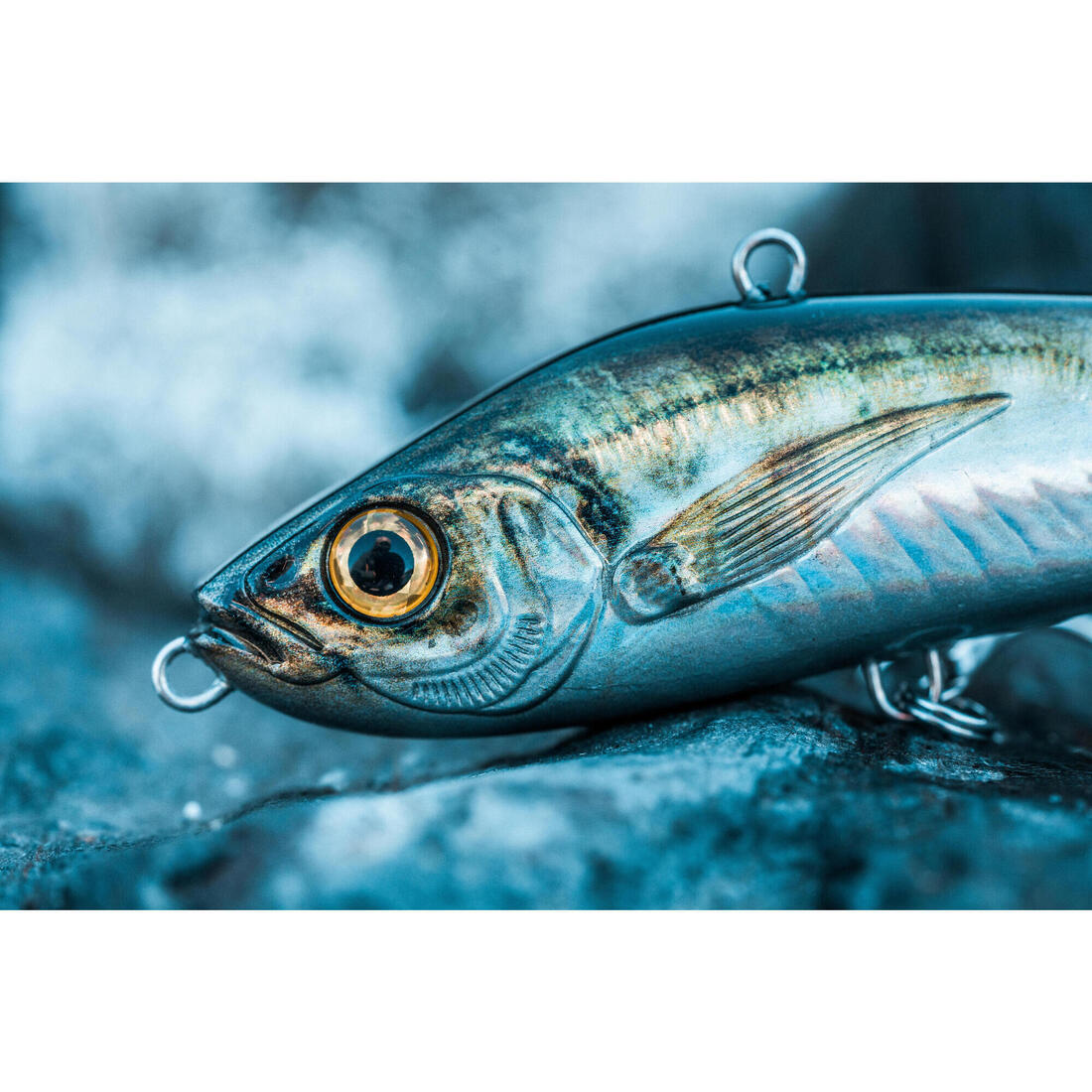 Poisson nageur AJIVIB 100 US AJI au leurre en mer