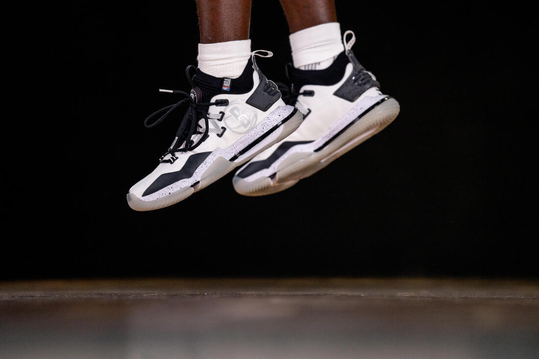 CHAUSSURES DE BASKETBALL NBA LOS ANGELES LAKERS TIGE MID - SE900