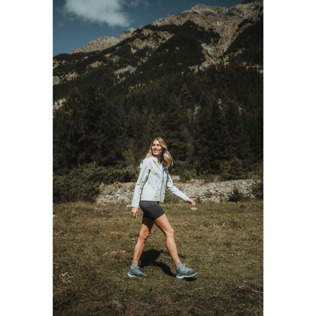 Veste de randonnée imperméable femme, MH100