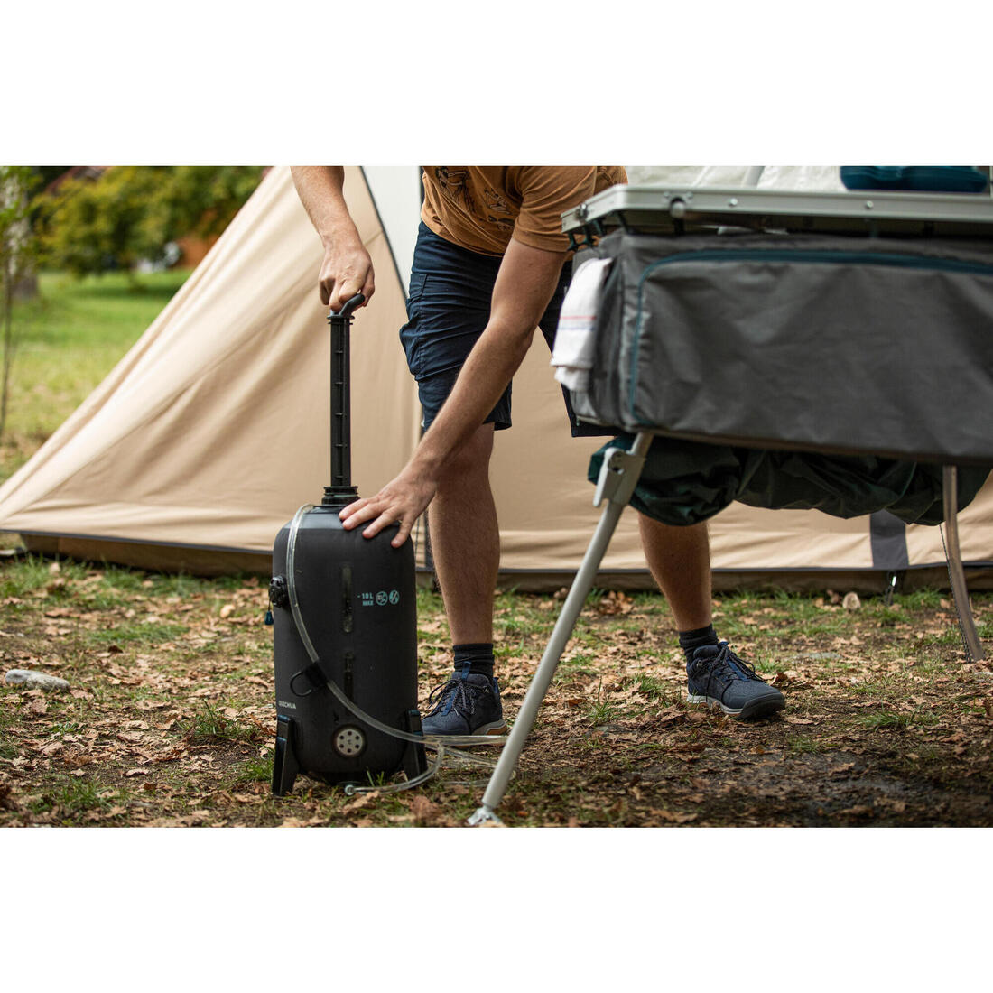 DOUCHE PRESSION SOLAIRE POUR LE CAMPING - 10 LITRES
