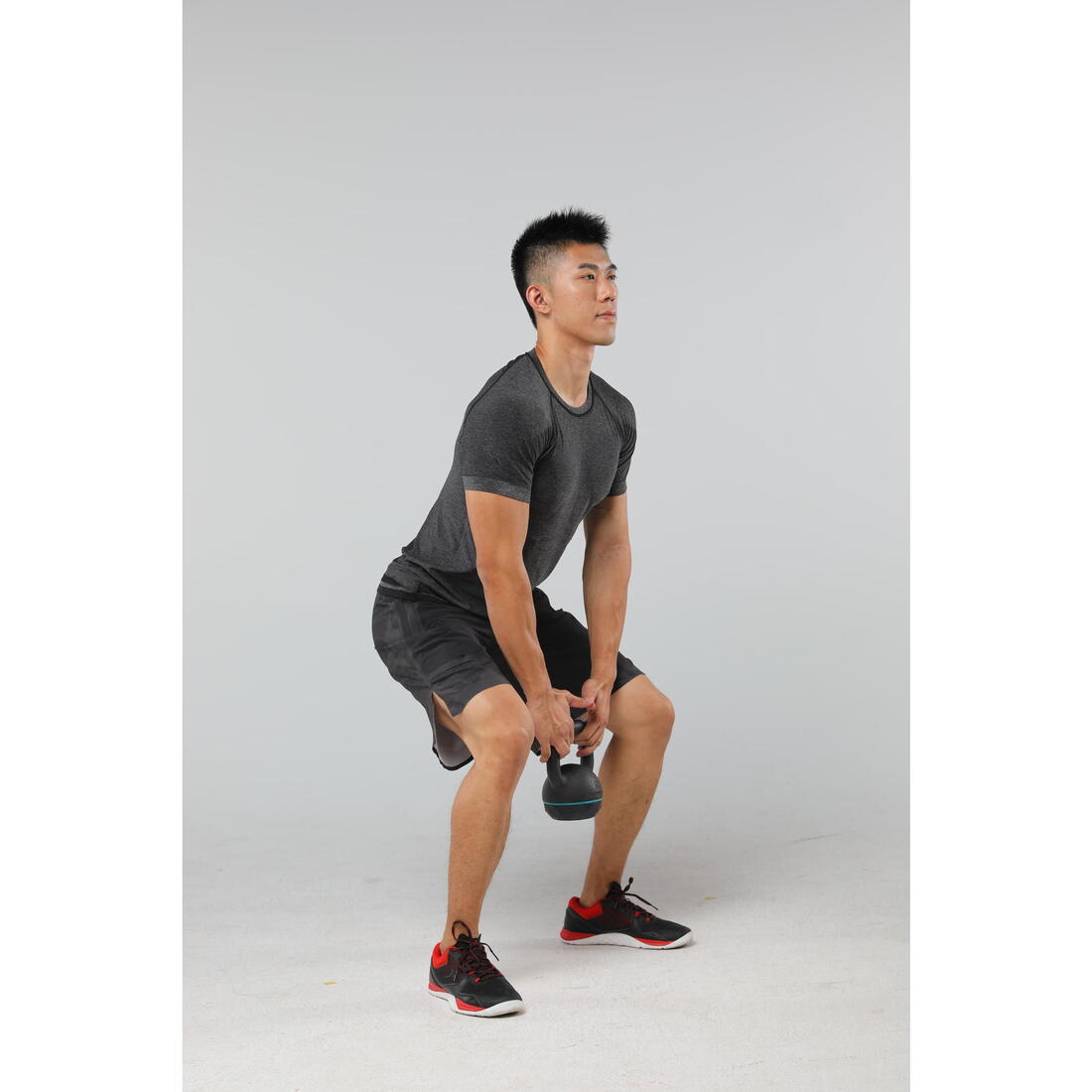 Kettlebell en fonte et base caoutchouc - 6 kg