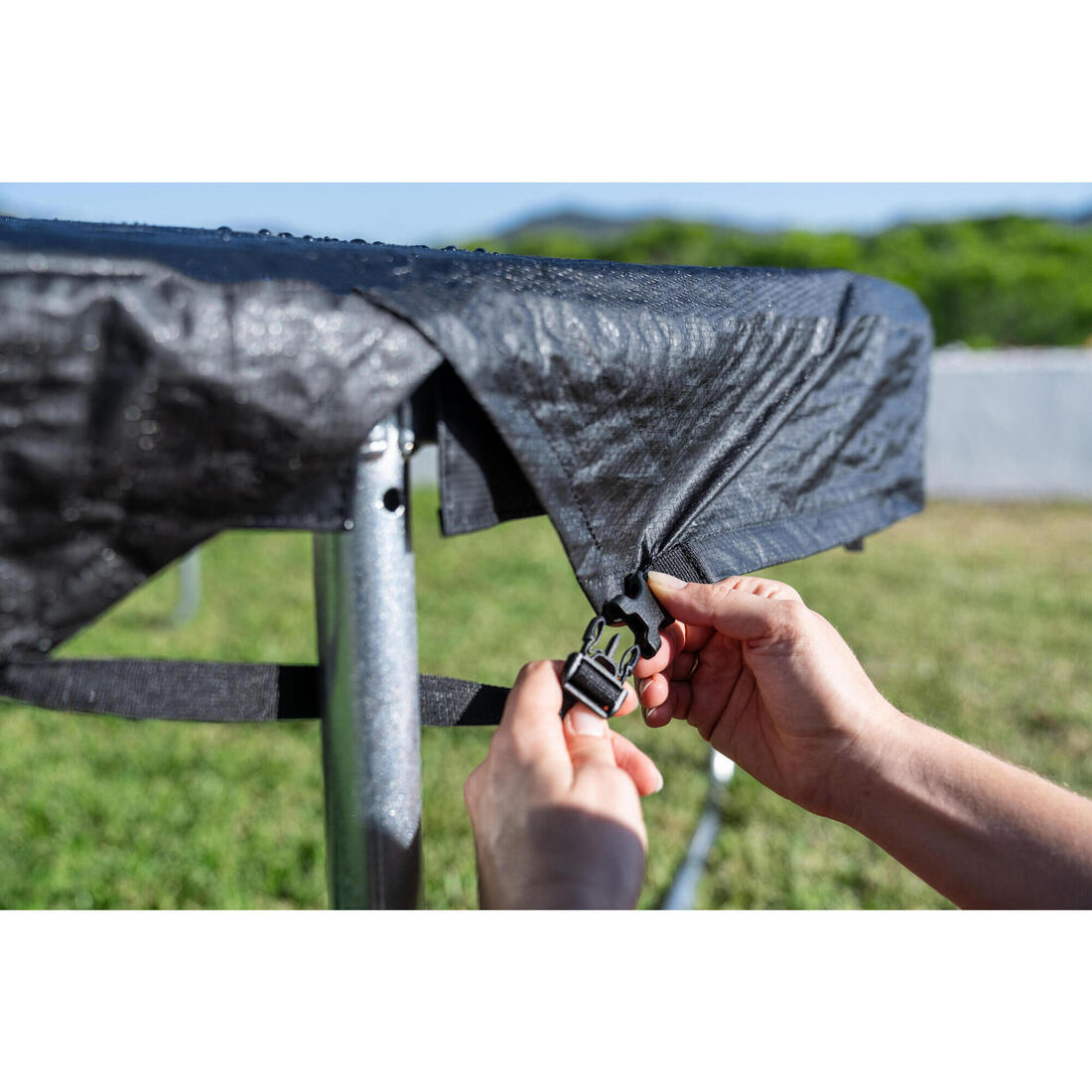 Bâche de protection pour trampoline 240