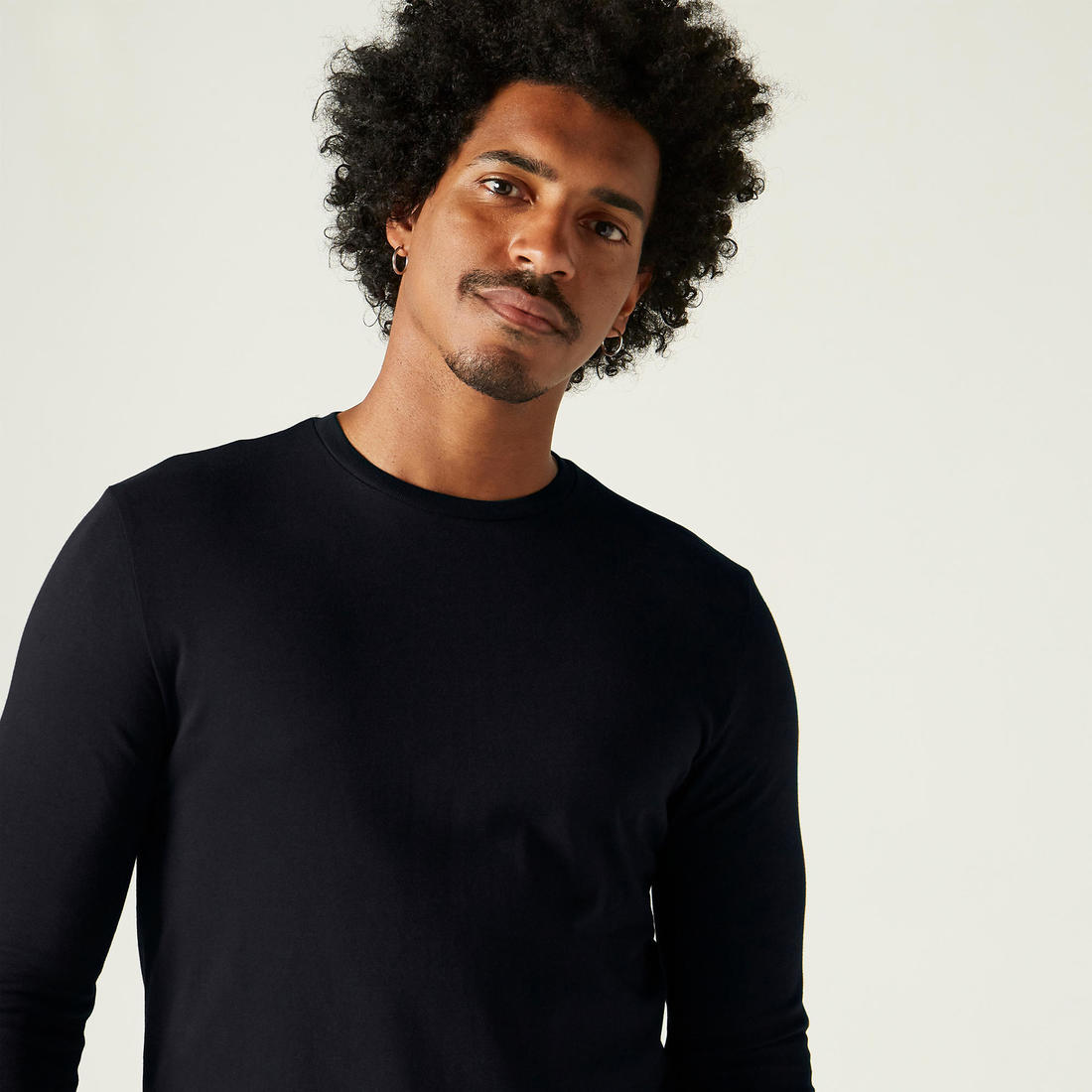 T-shirt fitness manches longues slim coton col rond homme noir