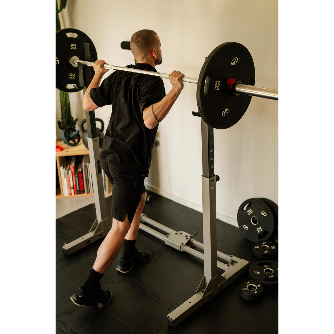 Rack de musculation 120 kg pliable en 2 sec et ultra-compact