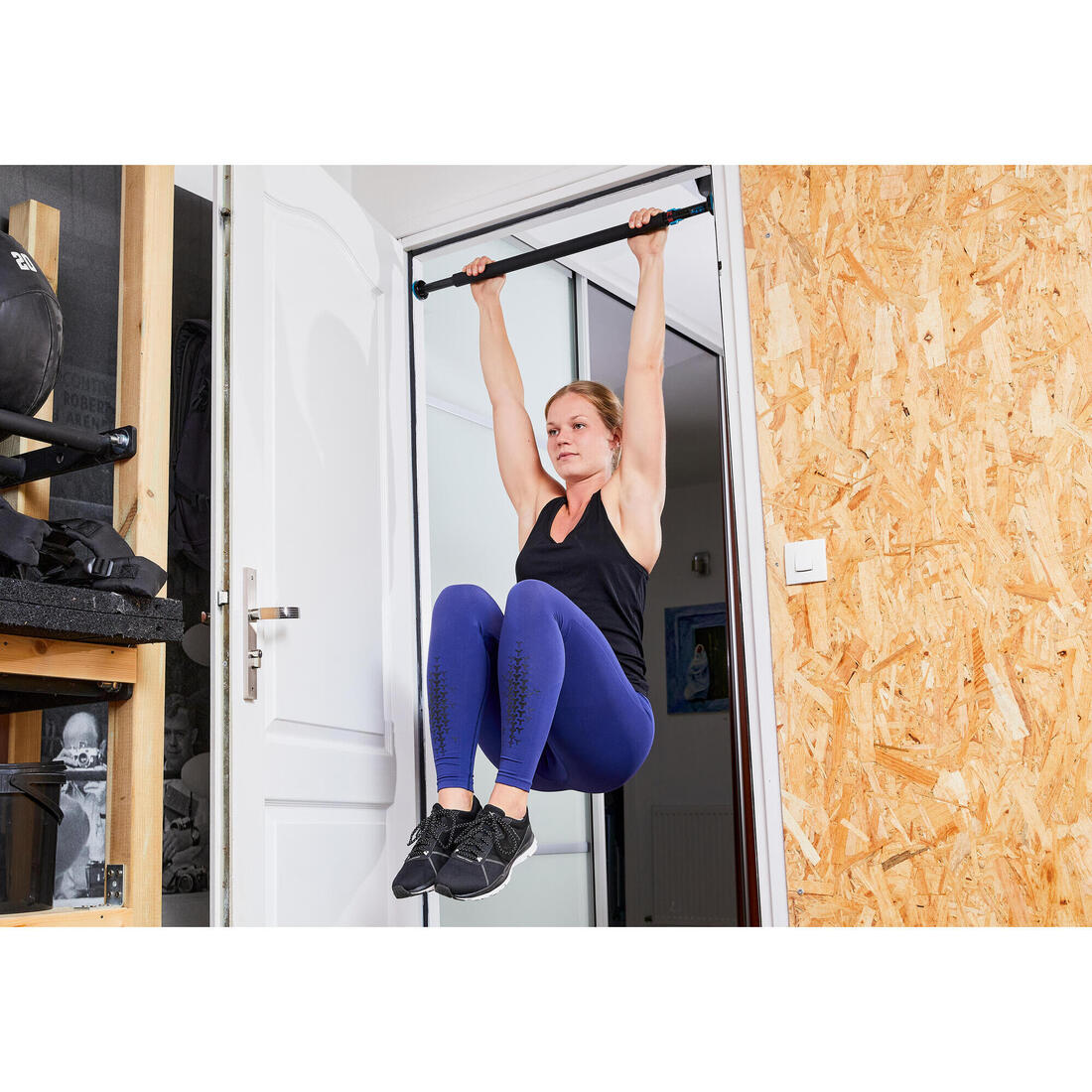 Barre de traction pour porte sans fixation avec verrouillage 70cm