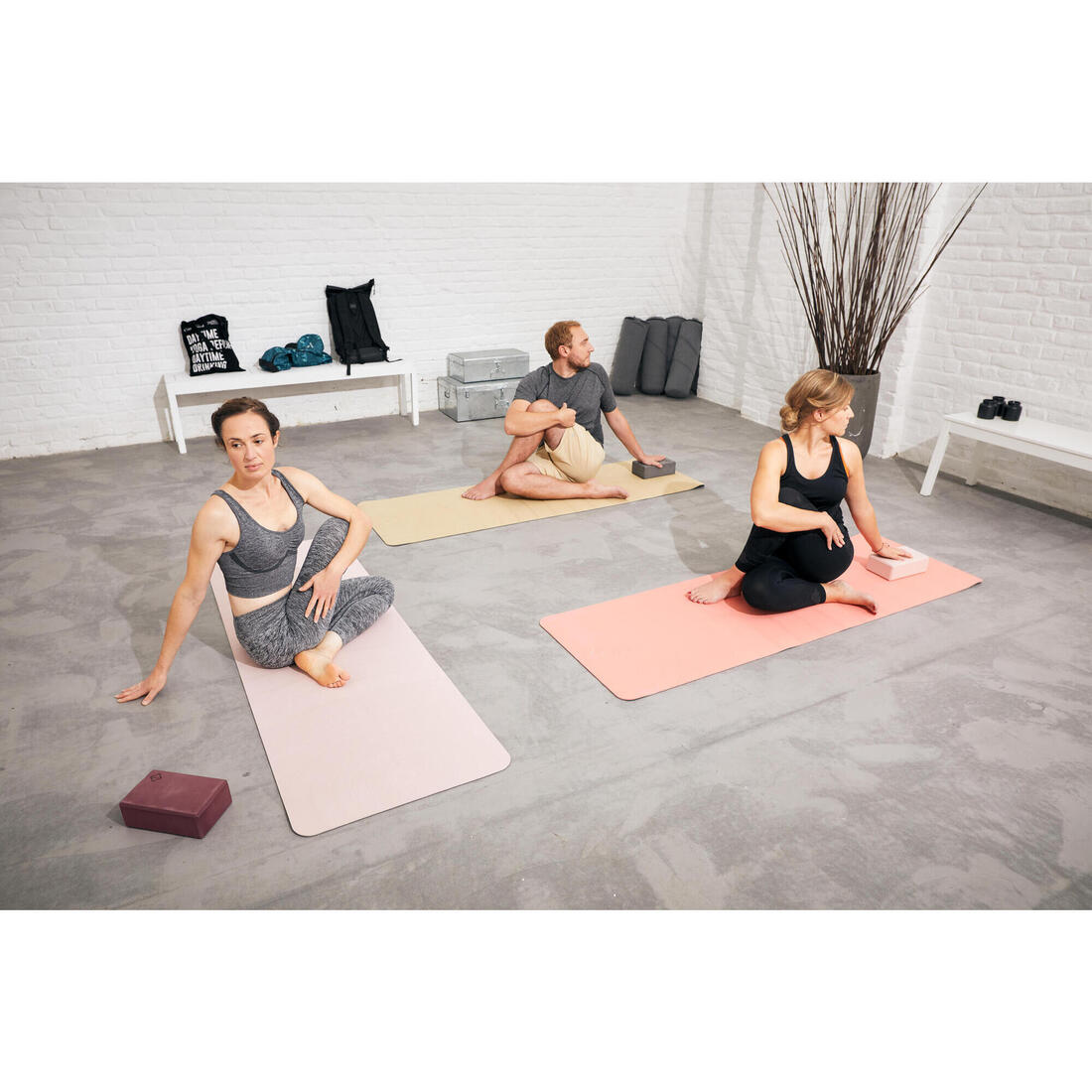 T SHIRT MANCHES COURTES SEAMLESS - SANS COUTURE YOGA DYNAMIQUE HOMME