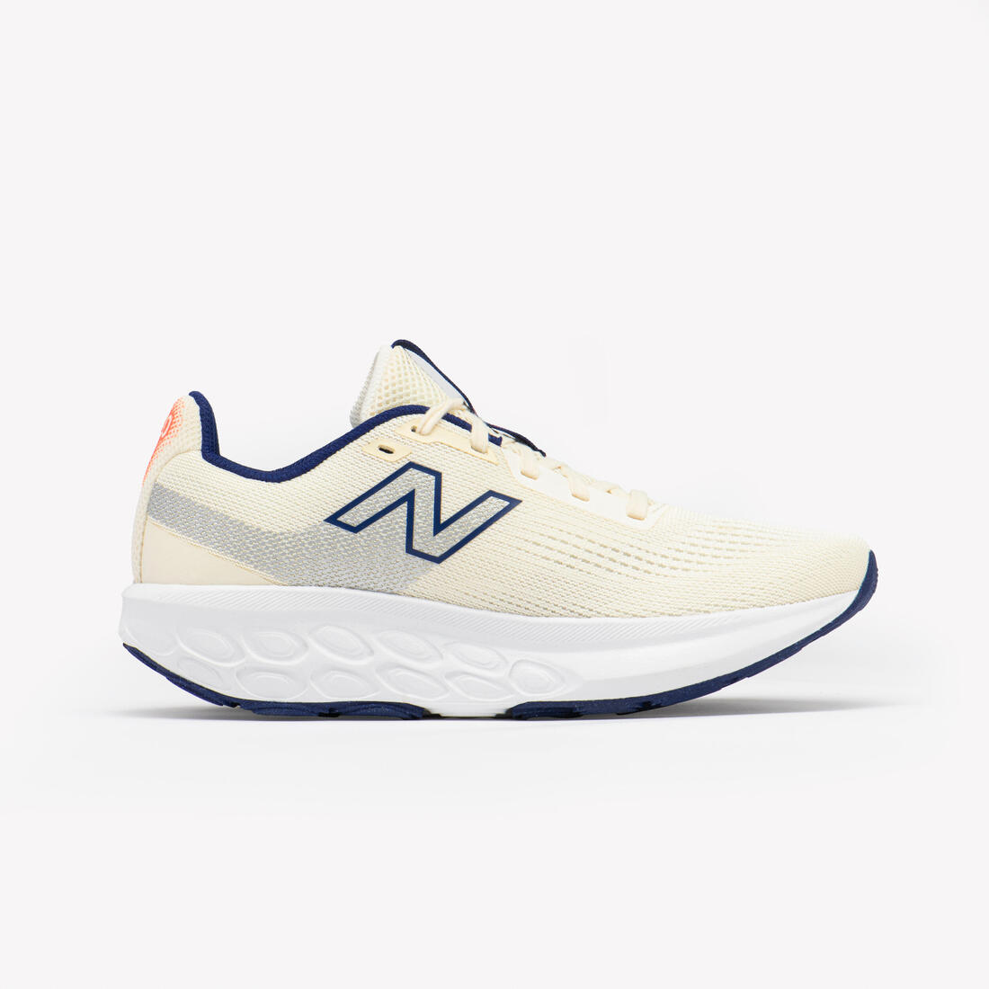 Chaussure de running femme, New Balance Fresh Foam 520 V9 blanc