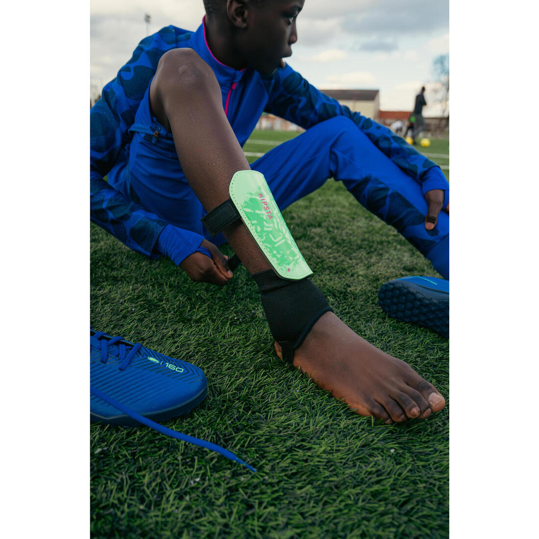 Protège-tibias de football enfant ESSENTIAL 140