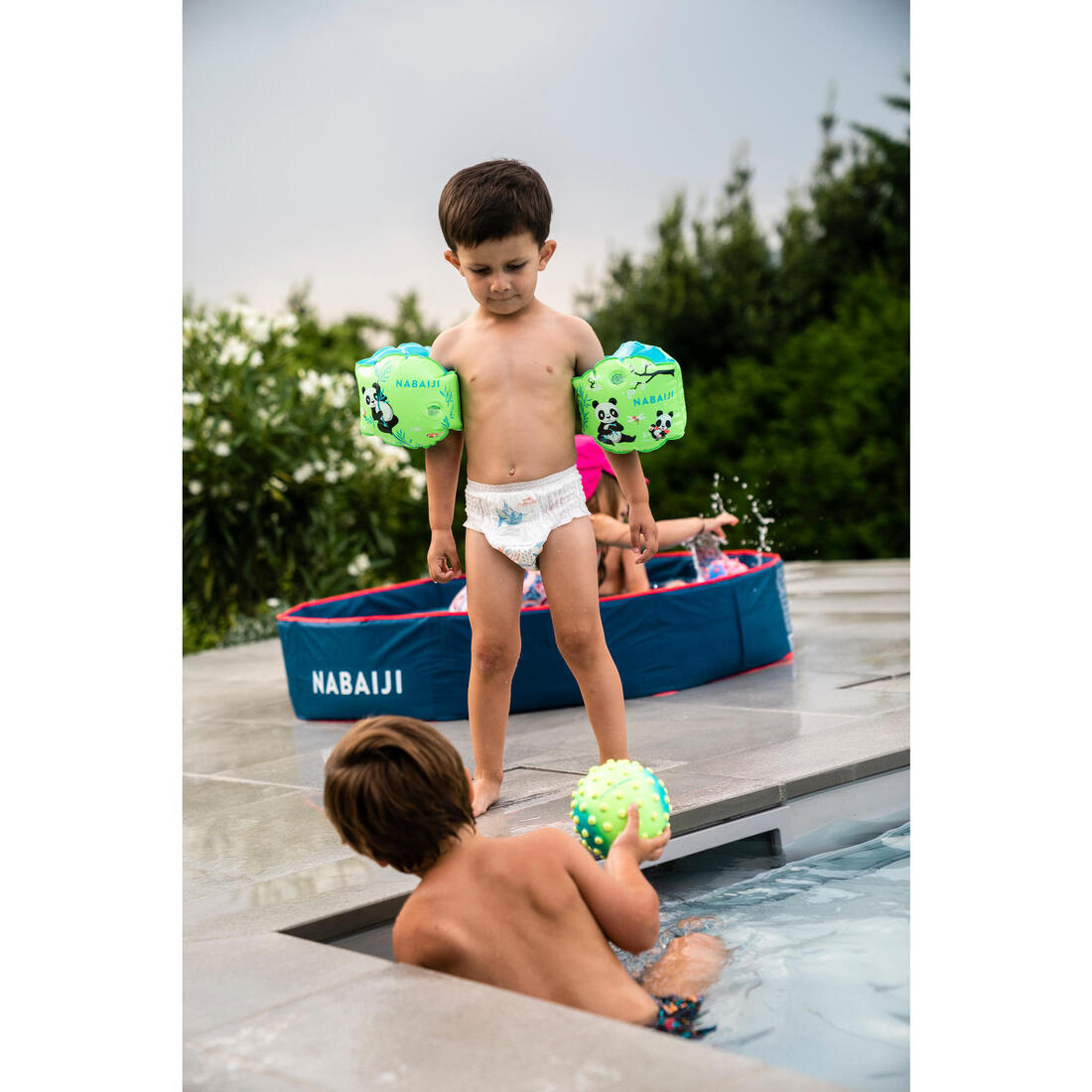 Petit ballon d'éveil aquatique et picots jaunes