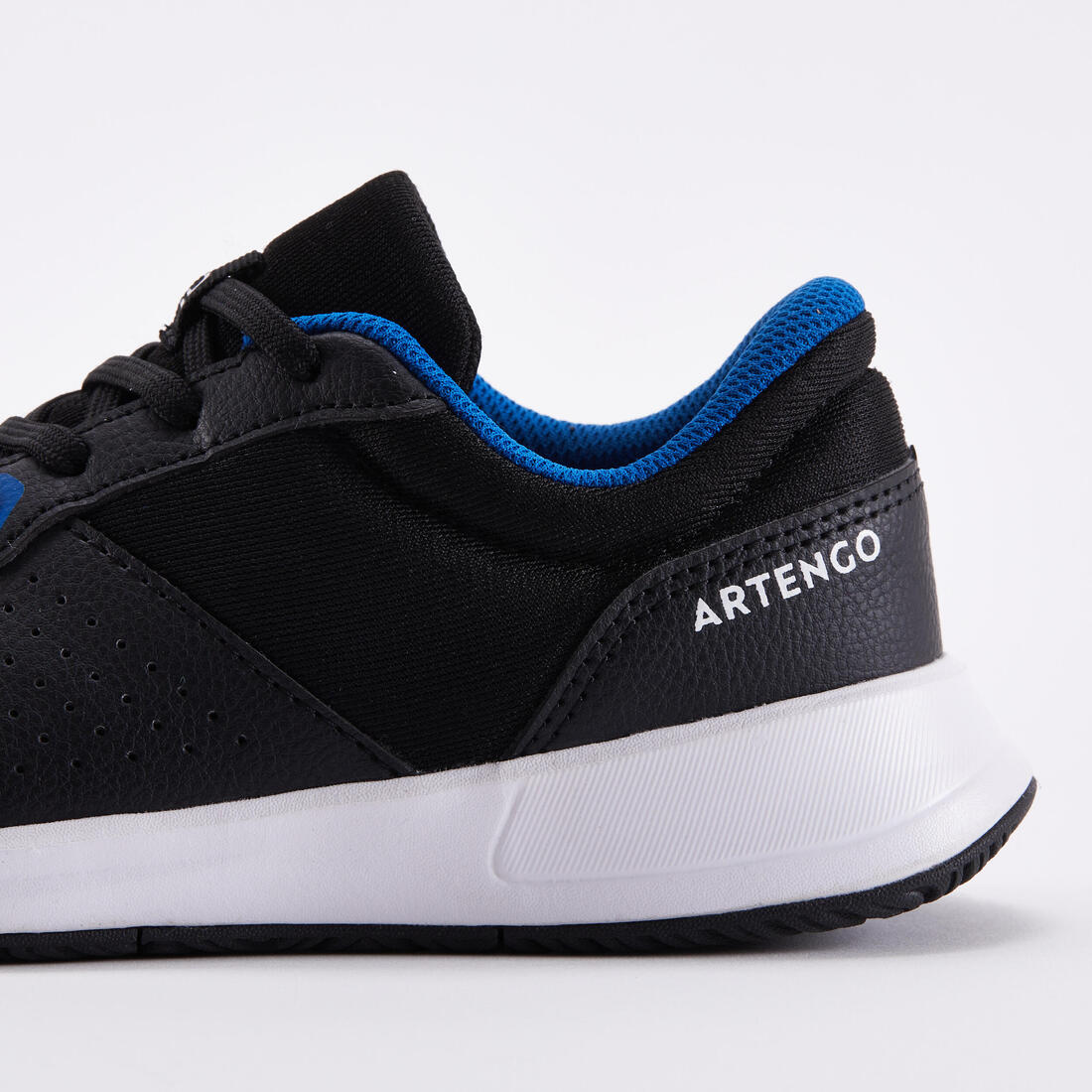 Chaussures de tennis à lacets Enfant - Essentiel