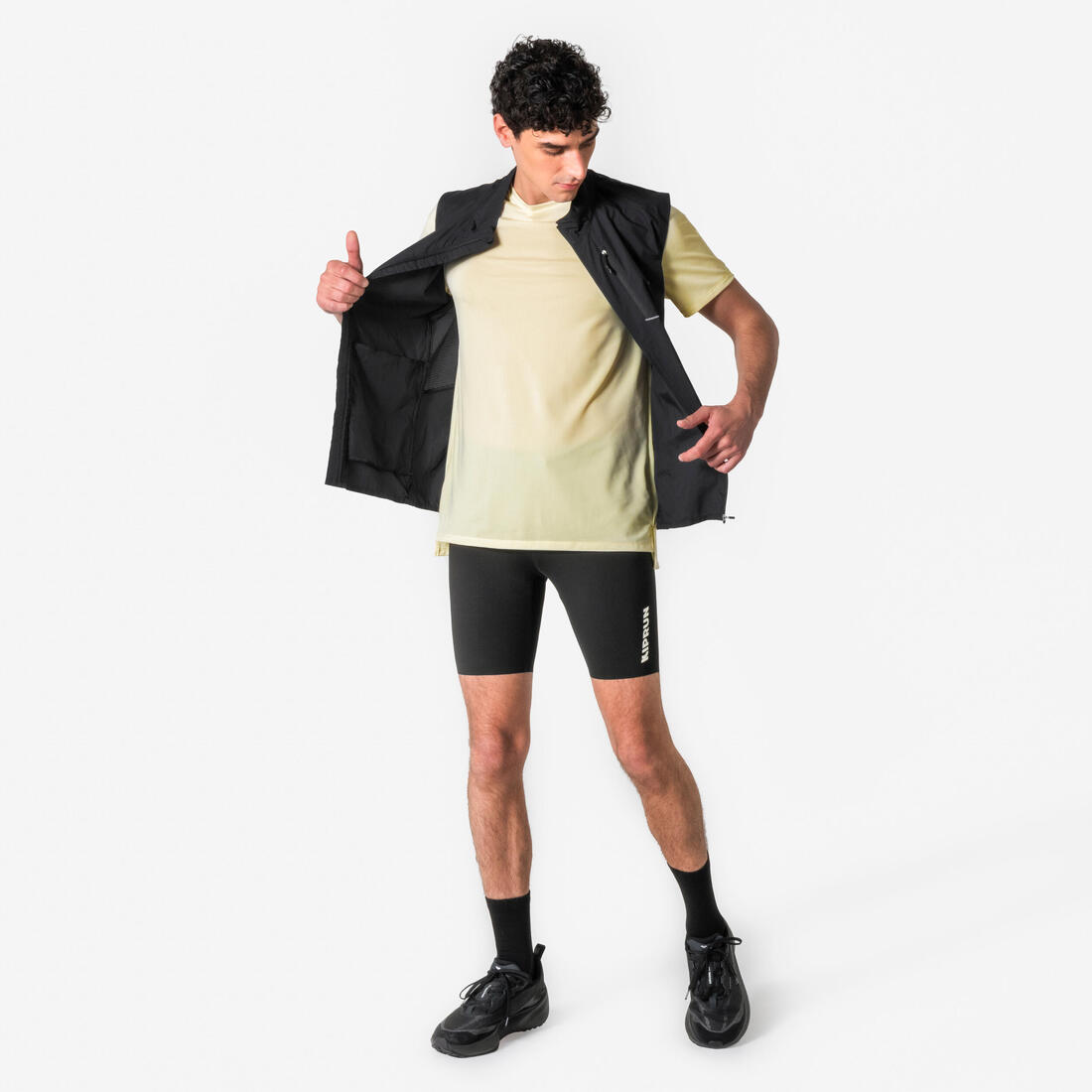 Veste de running coupe vent sans manche Homme, KIPRUN Run 500 noire