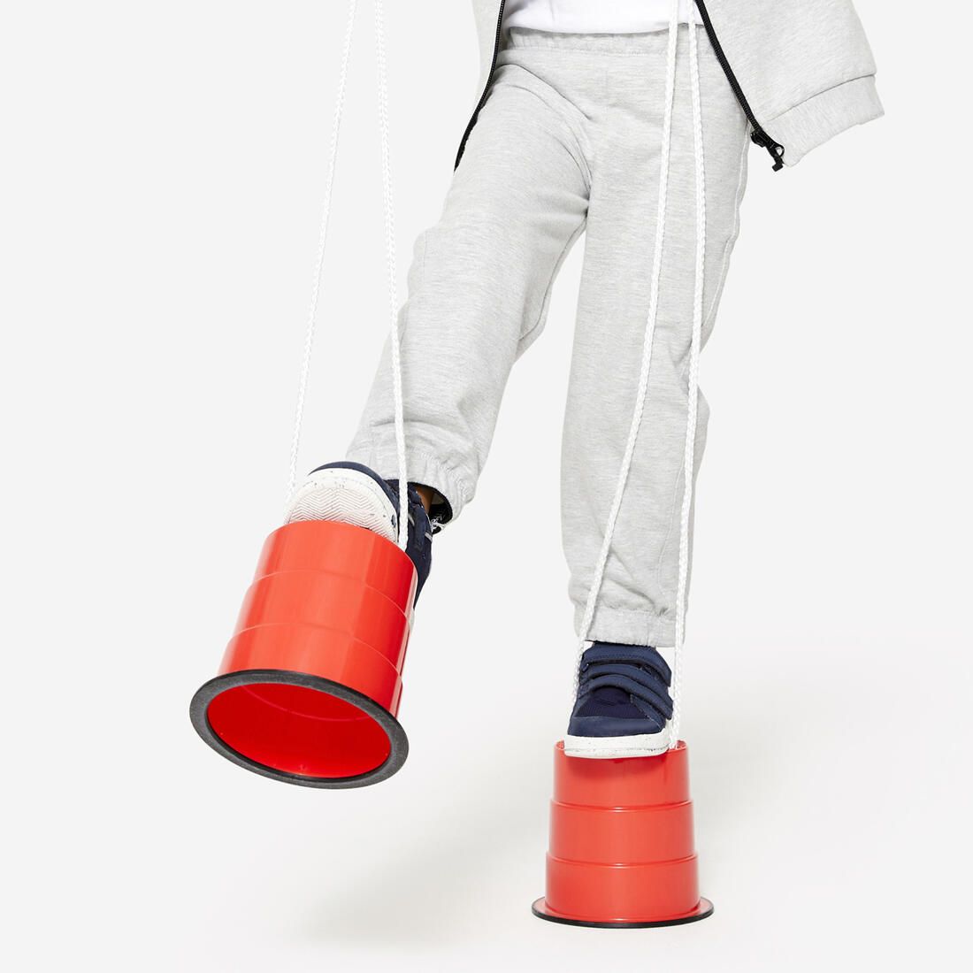 ECHASSES POTS POUR ENFANT AVEC PATINS ANTIDERAPANTS.