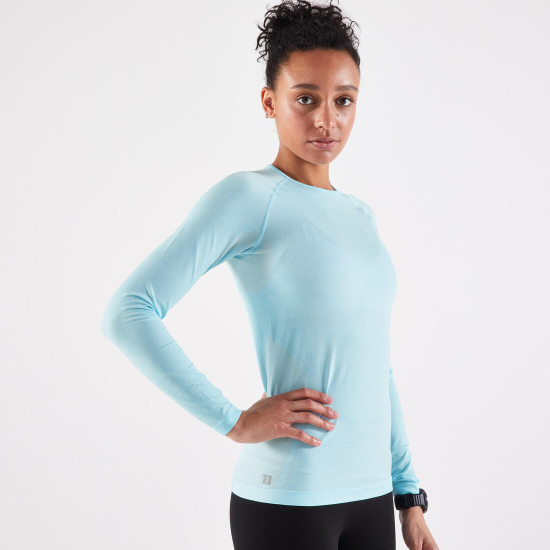 TEE SHIRT RUNNING MANCHES LONGUES FEMME RESPIRANT KIPRUN SKINCARE LIGHT