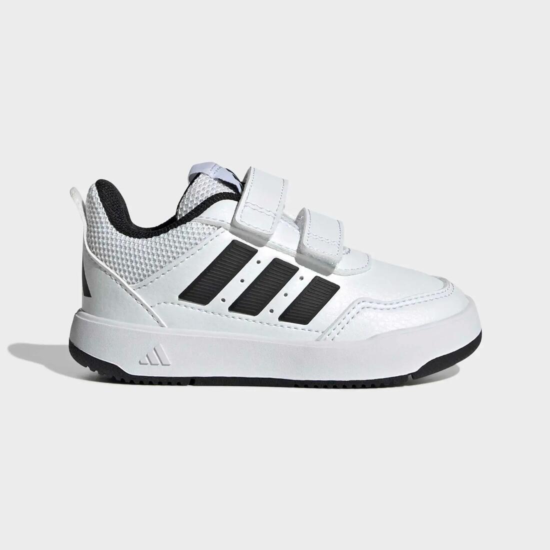 Chaussure à scratch bébé