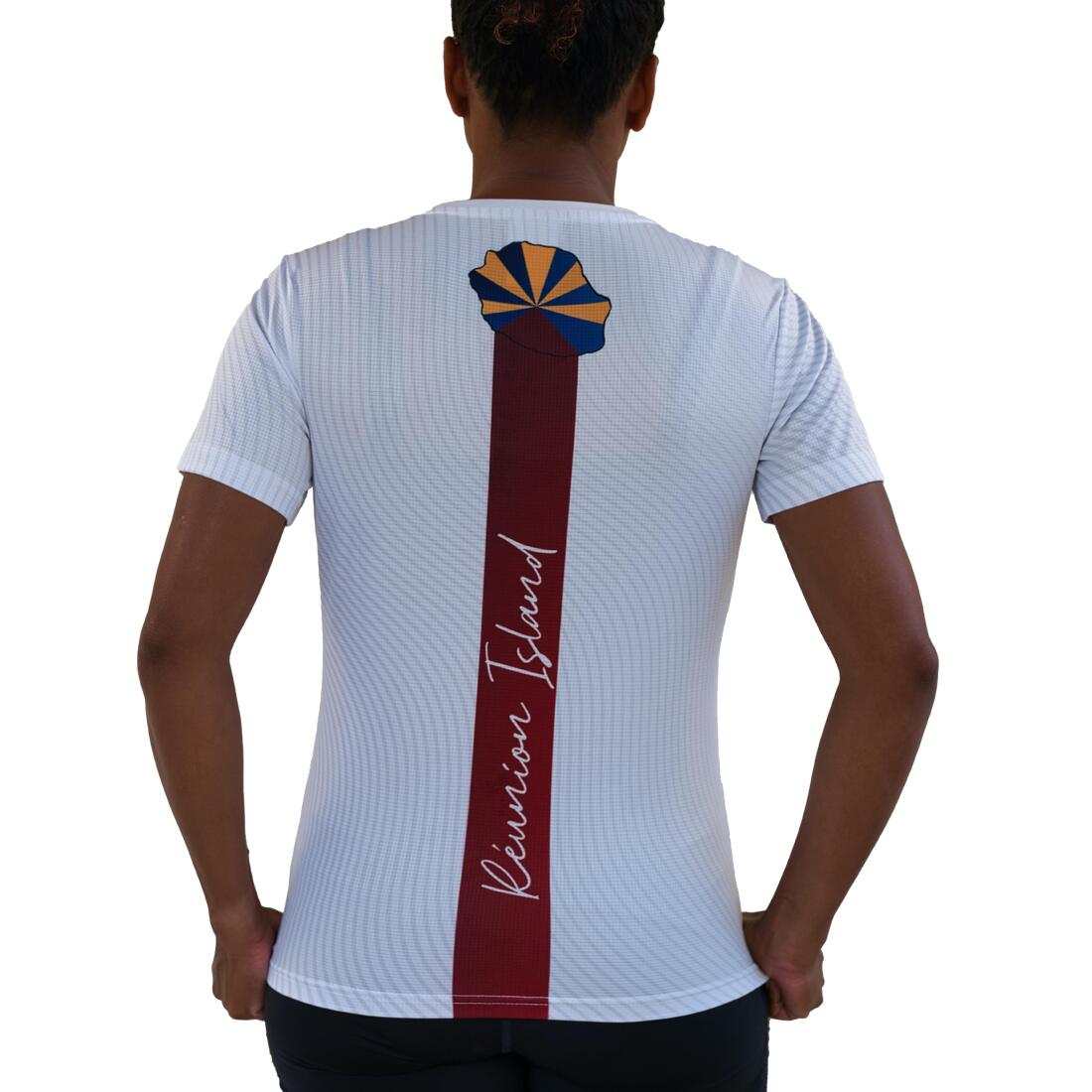 Adoptez la tenue parfaite pour les passionnés d'aventure avec notre collection i