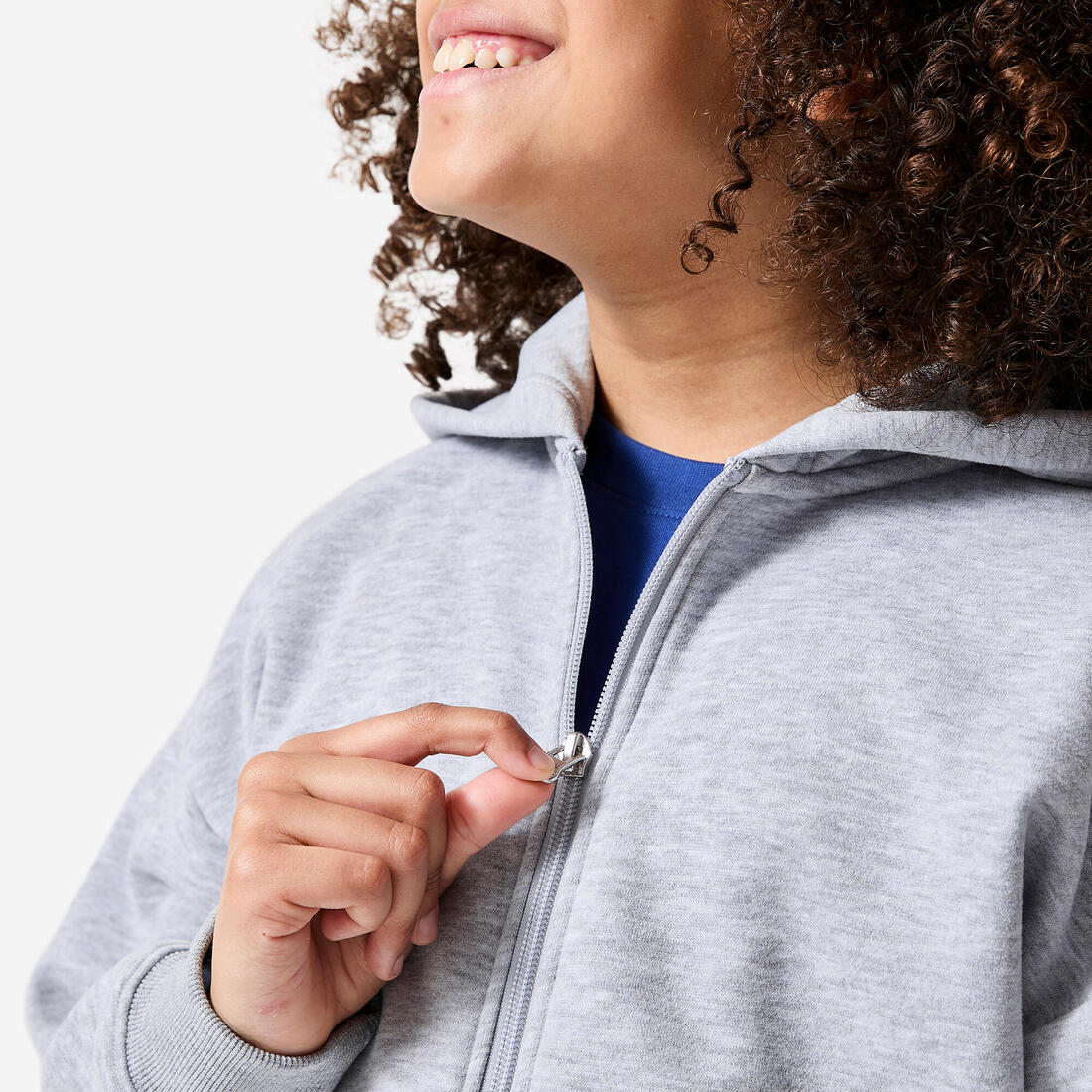 Sweat loose zippé avec capuche foncé