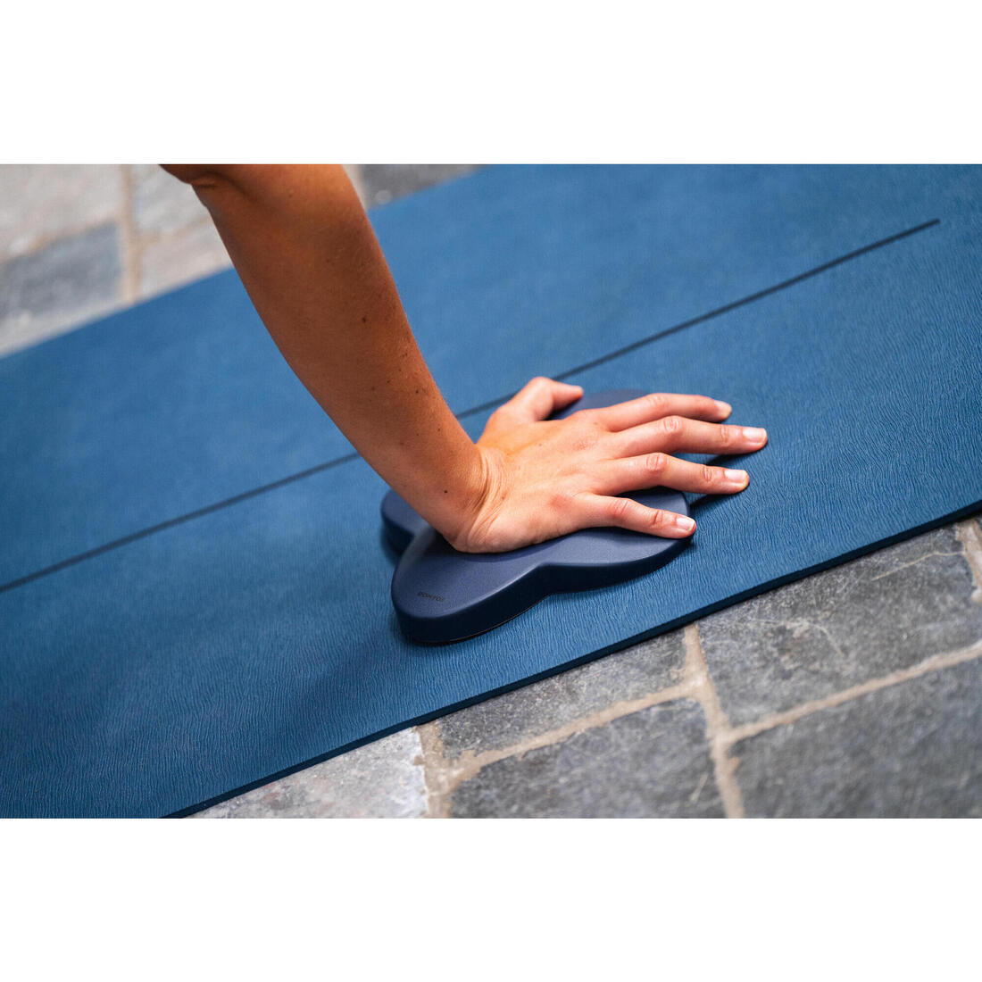 Tapis de yoga débutant adhérence et confort 5mm, bleu foncé