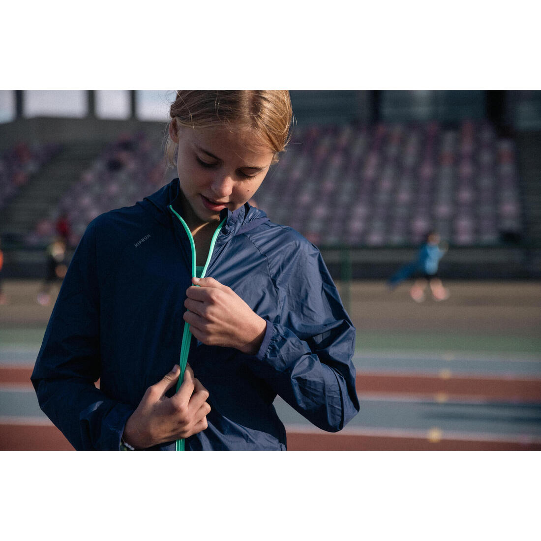 Veste de course à pied coupe vent à capuche Enfant - Kiprun wind marine verte
