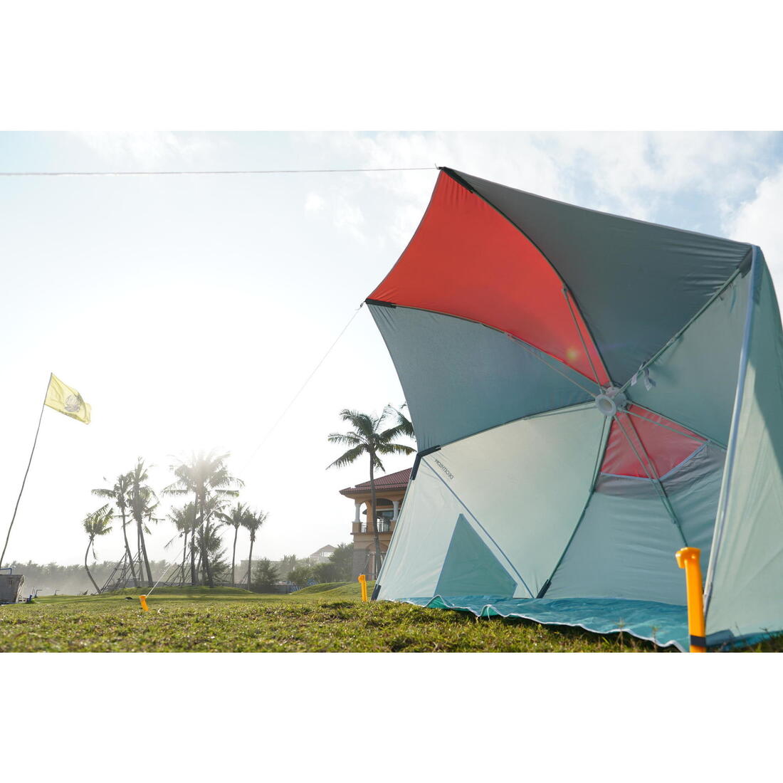 Parasol Abri plage solaire Iwiko 180 bleu jaune UPF50+ 3 places