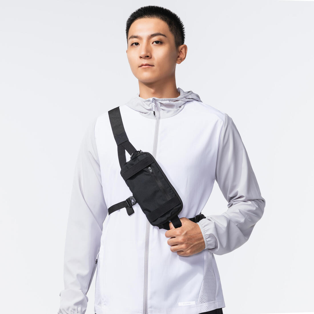 Sac running 2 positions Homme Femme- KIPRUN  0,5 L noir