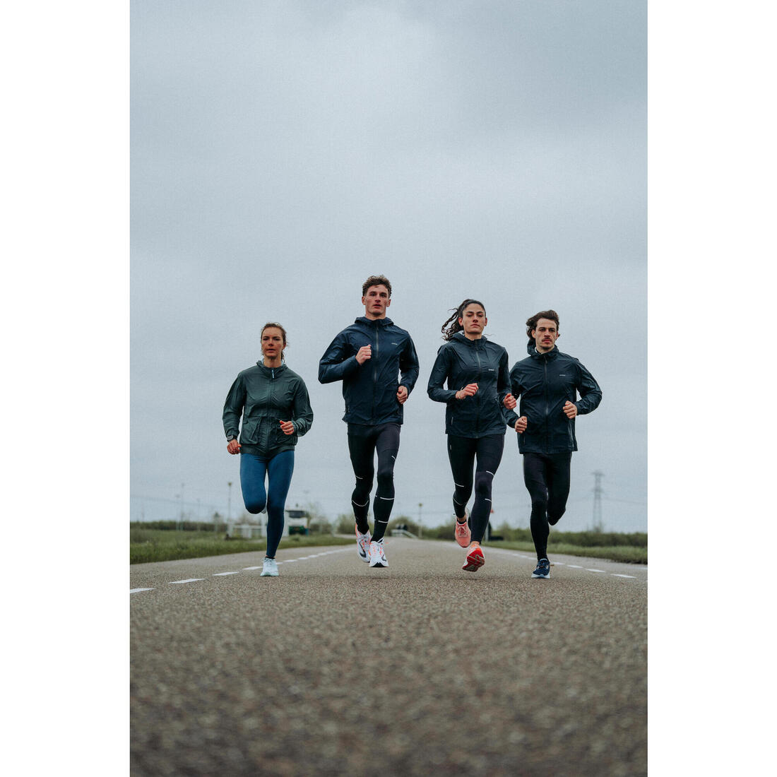 Veste running imperméable Femme, Kiprun Run Rain 900 gris foncé