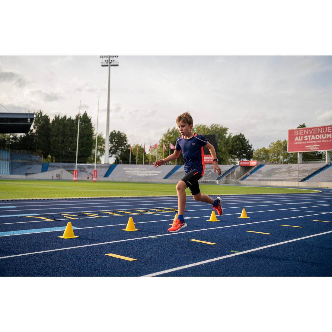 Chaussures de running Enfant -  Kiprun fast noires jaunes