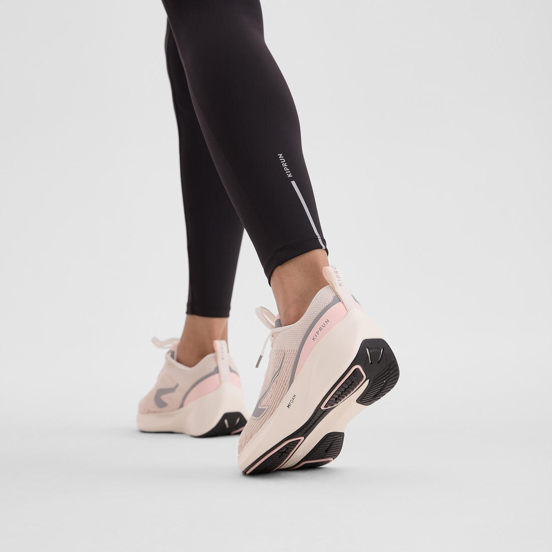 Chaussures de Running Femme, Kiprun Cushion 500 Blanche