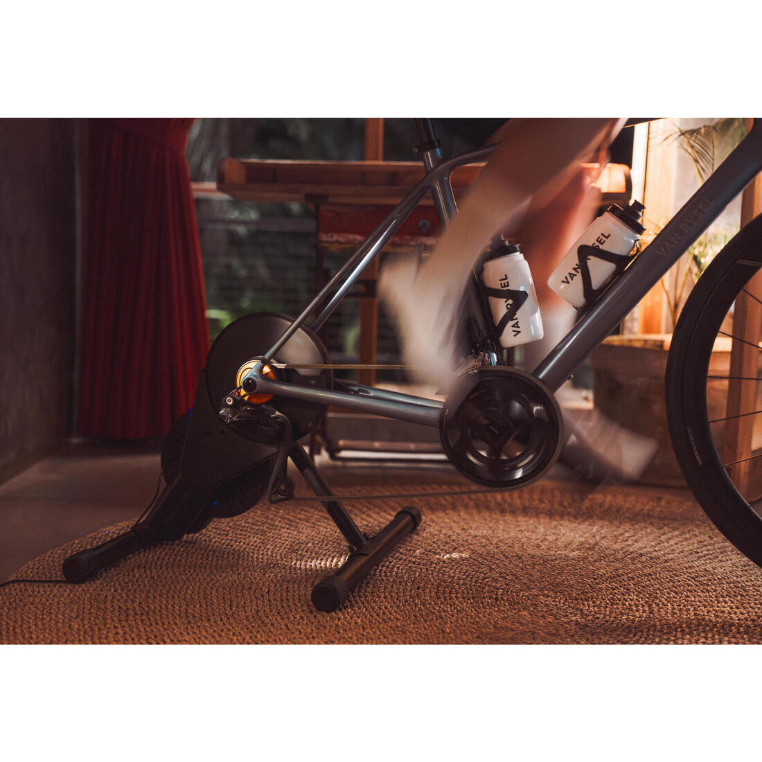 Home trainer connecté avec "Zwift Cog and Click", D500